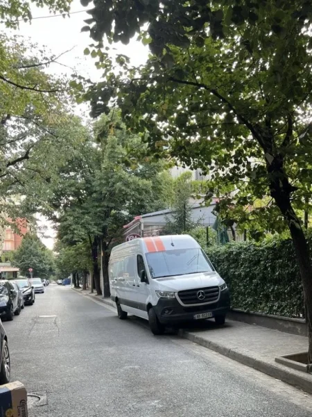 Tirane, ofroj Transport Mallrash Transferime Shtepish Fugona me Qera