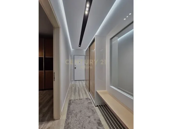 Tirane, shes apartament 3+1+2 + Parking , 128 m² 290.000 € (Liqeni i Thatë)