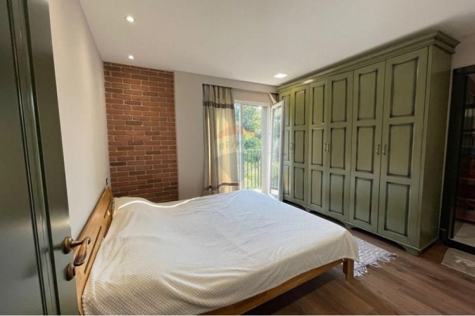 Tirane, jepet me qera apartament 3+1+Ballkon Kati 3, 135 m² 900 € (Kopshti zoologjik)