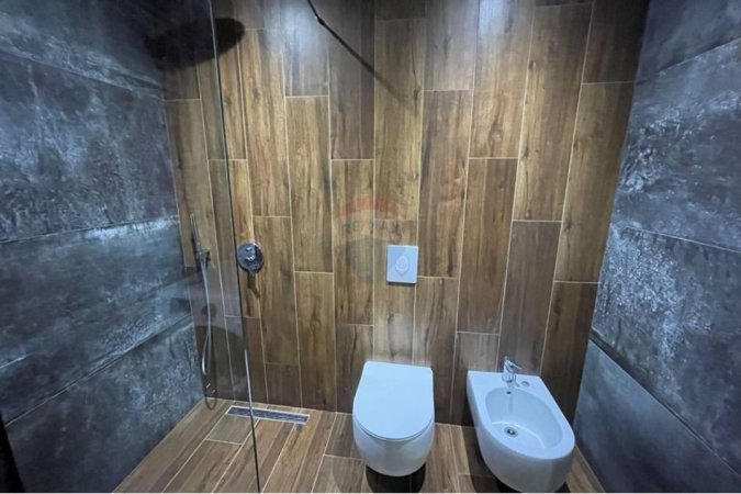 Tirane, jepet me qera apartament 3+1+Ballkon Kati 3, 135 m² 900 € (Kopshti zoologjik)