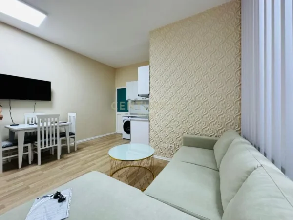 Tirane, jepet me qera garsonier 1+1 Kati 1, 44 m² 500 € (selvia)