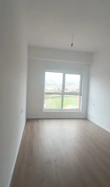 Tirane, jepet me qera apartament 2+1 Kati 5, 84 m² 450 € (Ali Demi)