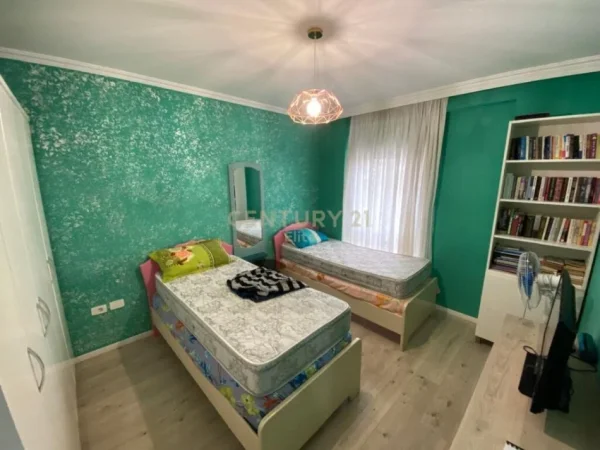 Tirane, shitet apartament 2+1 Kati 2, 88 m² 129.000 € (yzberisht)