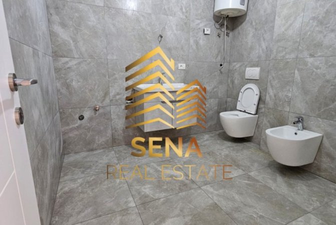 Tirane, shitet apartament 1+1+Ballkon Kati 3, 72 m² 145.000 € (Rruga Petro Nini Luarasi)
