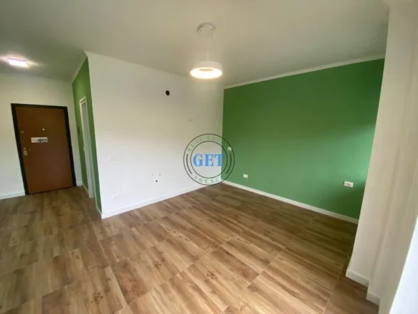 Durres, shitet apartament 1+1+Ballkon Kati 4, 42 m² 45.000 € (Shkembi i Kavajes, Durres)