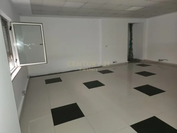 Tirane, shes ambjent biznesi , 320 m² 1.000.000 € (Ish Blloku)