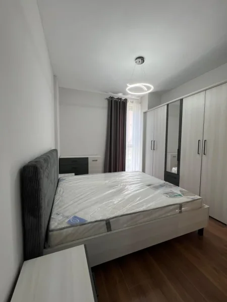 Tirane, shitet apartament 2+1 Kati 2, 105 m² 179.000 € (Xhamllik)