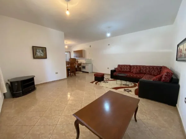 Tirane, jepet me qera apartament 1+1 Kati 1, 80 m² 280 € (ALI DEMI)