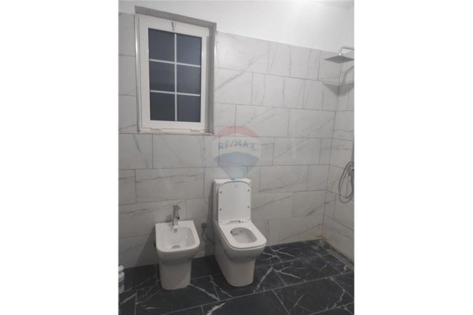 Tirane, jepet me qera apartament 2+1+Ballkon Kati 2, 97 m² 300 € (Paskuqan)