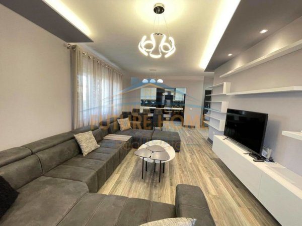Tirane, jepet me qera 3+1+Ballkon Kati 2, 144 m² 1.000 € (Rezidenca Touch of Sun Sauk.)