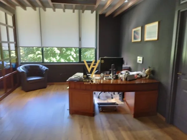 Tirane, shitet apartament Kati 2, 194 m² 748.000 € (BLLOK)