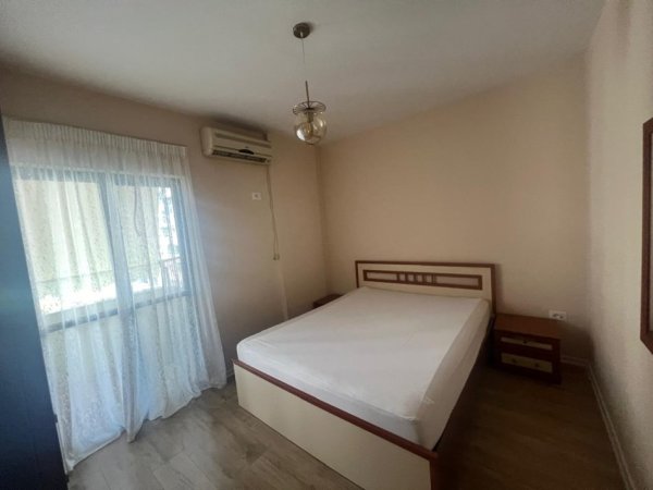 Tirane, jepet me qera apartament 2+1+Ballkon Kati 5, 100 m² 650 € (vasil shanto , prapa universitetit mesdhetar)