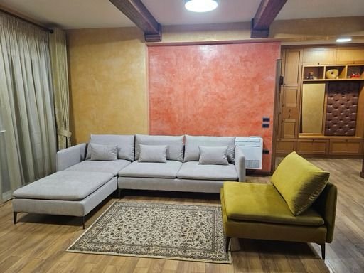 Tirane, jepet me qera apartament 3+1 Kati 3, 145 m² 1.200 € (Kopshti Botanik)