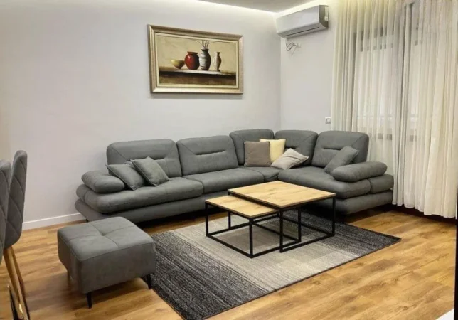 Tirane, shitet apartament 1+1 Kati 4, 75 m² 165.000 € (Komuna Parisit)