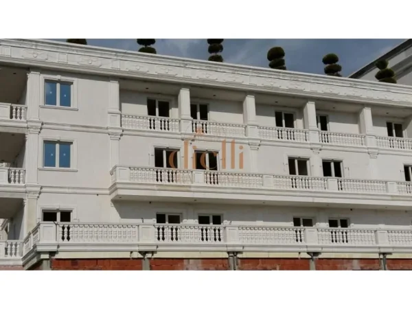 Durres, shitet Godine Kate 4, 4.000 m² (Maminas)