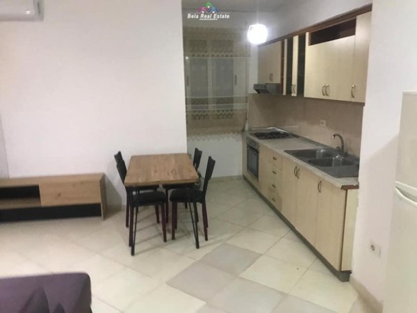 Tirane, jepet me qera apartament 2+1 Kati 2, 80 m² 420 € (yzberisht)