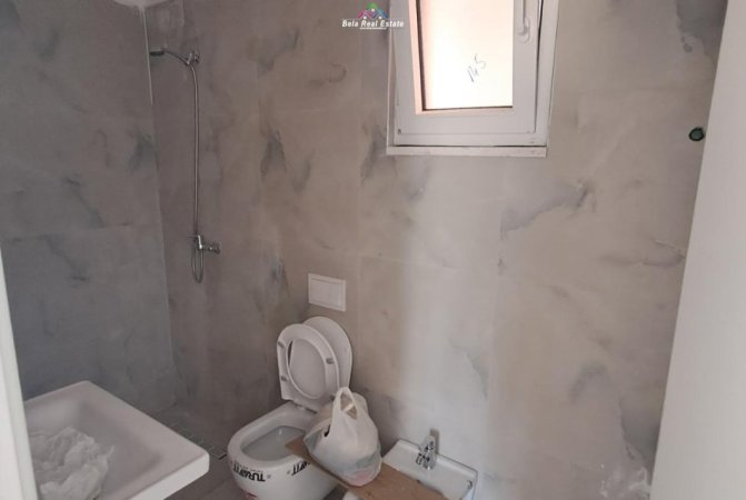 Tirane, jepet me qera zyre Kati 2, 67 m² 500 € (Rruga Don Bosko)