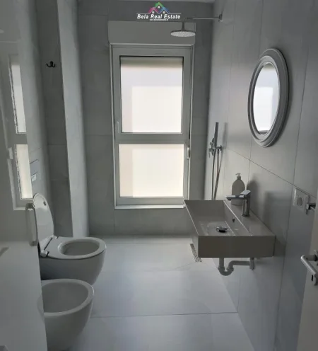 Tirane, jepet me qera apartament 2+1 Kati 7, 75 m² 450 € (Ali Demi)