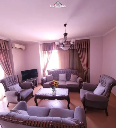 Tirane, jepet me qera apartament 2+1 Kati 8, 120 m² 800 € (Ish Ekspozita)