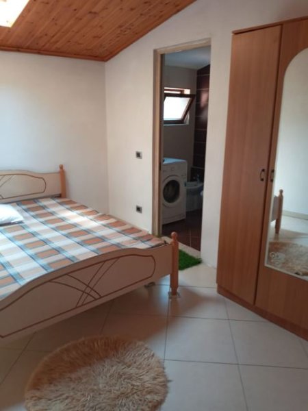 Tirane, jepet me qera apartament 2+1 Kati 3, 70 m² 450 € (Qytet Studenti)