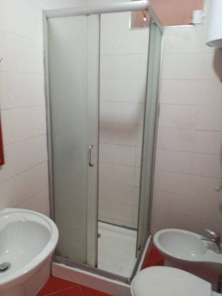 Tirane, jepet me qera apartament 2+1 Kati 3, 70 m² 450 € (Qytet Studenti)