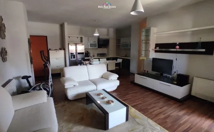 Tirane, jepet me qera apartament 2+1 Kati 4, 120 m² 750 € (rruga e Dibres)