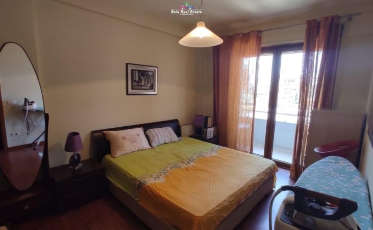 Tirane, jepet me qera apartament 2+1 Kati 4, 120 m² 750 € (rruga e Dibres)