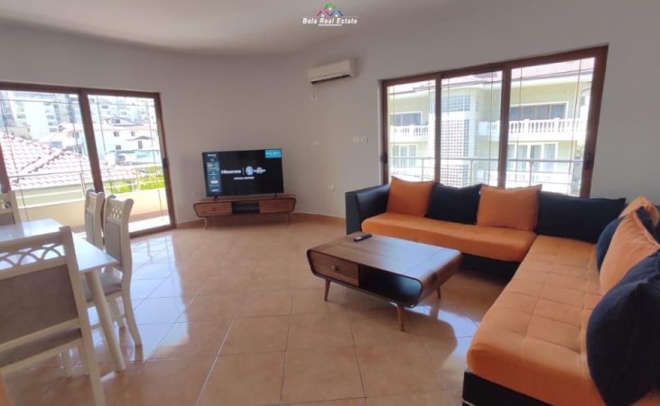 Tirane, jepet me qera Vile 3+1 Kati 3, 180 m² 850 € (Rruga e Kavajes)