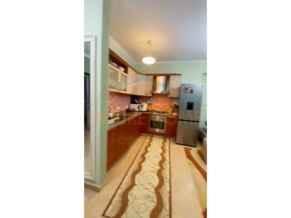Durres Plazh, shitet apartament 2+1 , (Pavarsia)