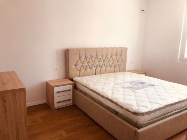 Tirane, jepet me qera apartament 2+1 Kati 3, 80 m² 600 € (Harry Fultz , Tiranë.)