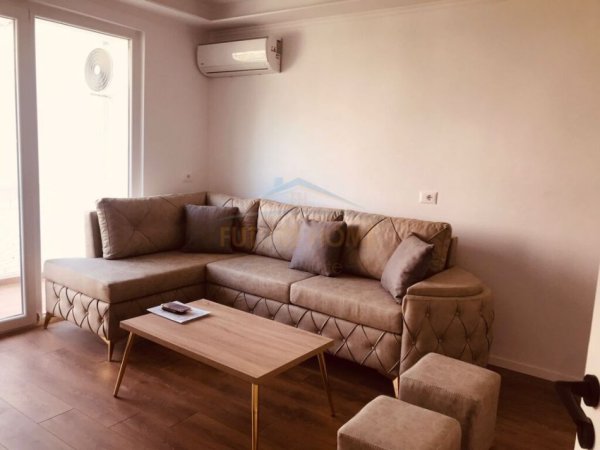 Tirane, jepet me qera apartament 2+1 Kati 3, 80 m² 600 € (Harry Fultz , Tiranë.)