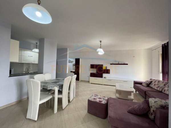 Durres Plazh, shitet apartament 2+1+Ballkon , (Pavarsia)
