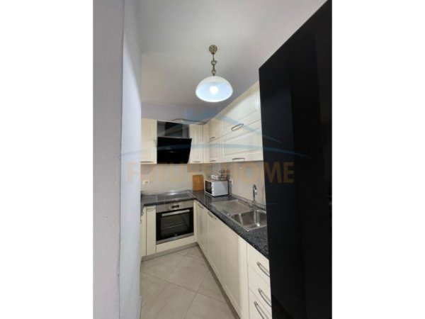 Durres Plazh, shitet apartament 2+1+Ballkon , (Pavarsia)