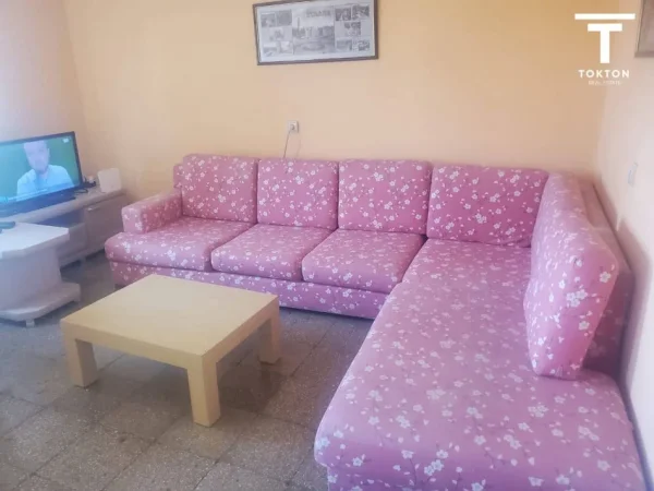 Tirane, jepet me qera apartament 3+1 , 98 m² 550 € (rr. dibres)