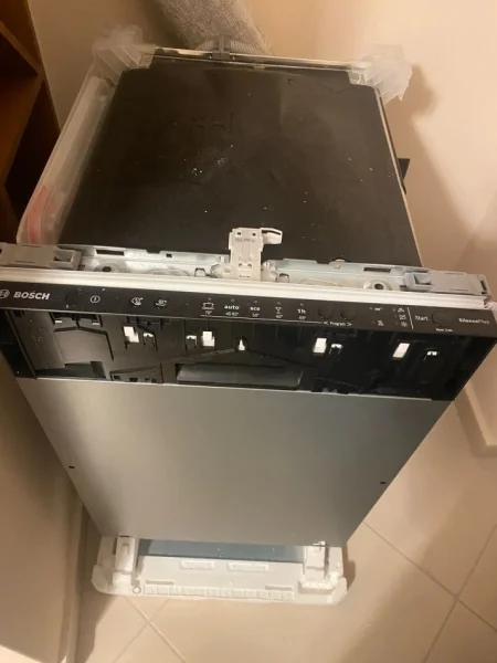 Tirane, shes lavastovilje Lavastovilje marka BOSCH e paperdorur