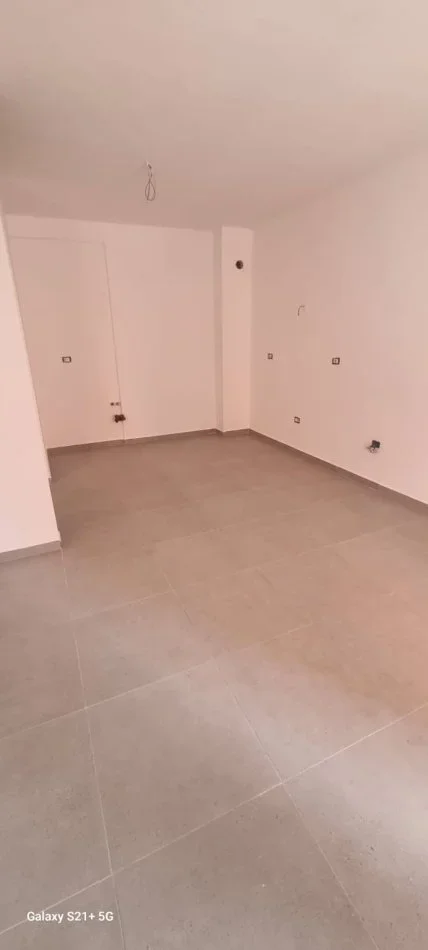 Tirane, jepet me qera apartament , 60 m² 400 €