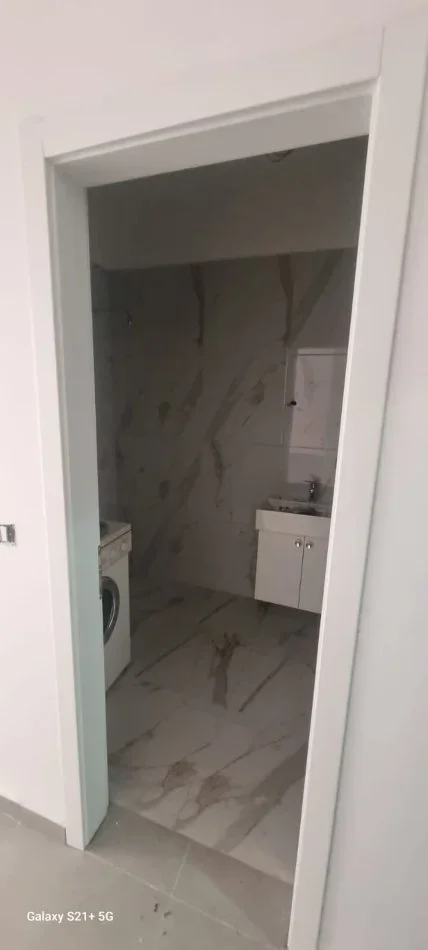 Tirane, jepet me qera apartament , 60 m² 400 €