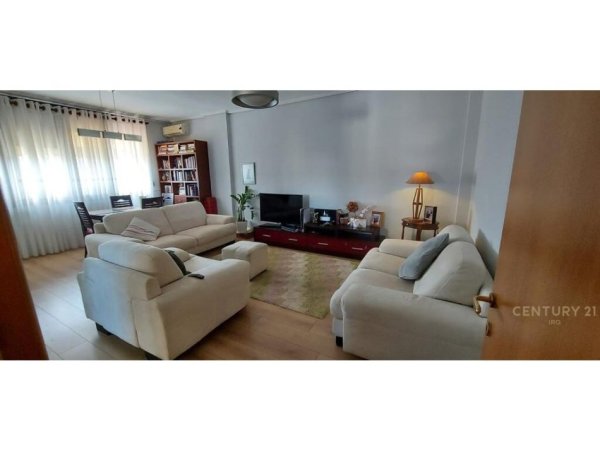 Tirane, jepet me qera apartament 2+1 Kati 2, 102 m² 700 € (stadiumi dinamo)