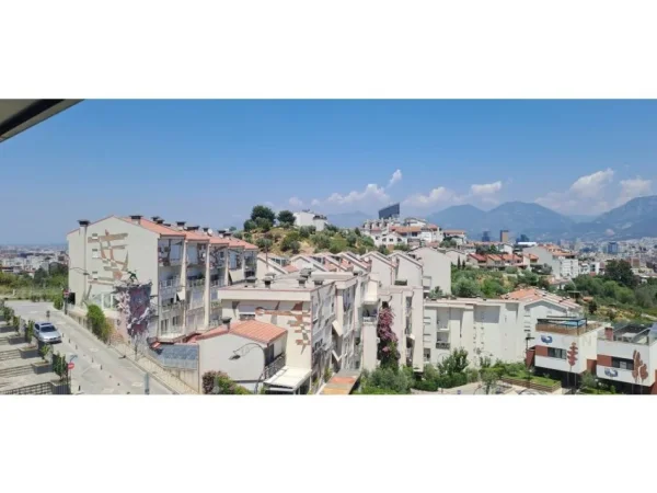 Tirane, shitet apartament 3+1+Ballkon Kati 4, 153 m² 298.000 € (rezidenca kodra e diellit)