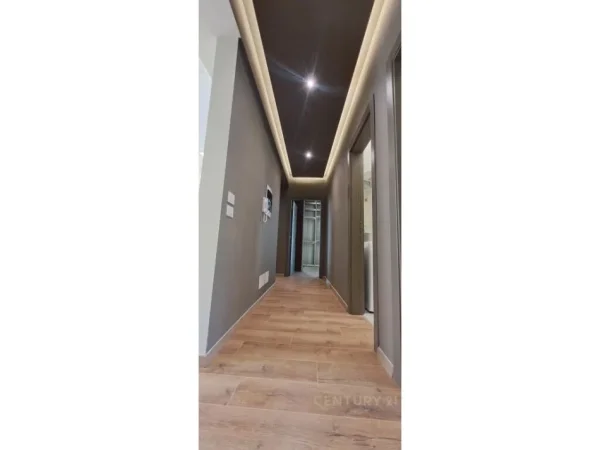 Tirane, shitet apartament 3+1+Ballkon Kati 4, 153 m² 298.000 € (rezidenca kodra e diellit)