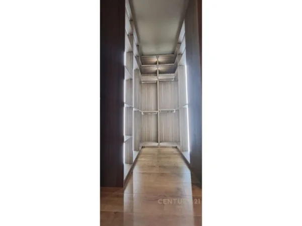 Tirane, shitet apartament 3+1+Ballkon Kati 4, 153 m² 298.000 € (rezidenca kodra e diellit)