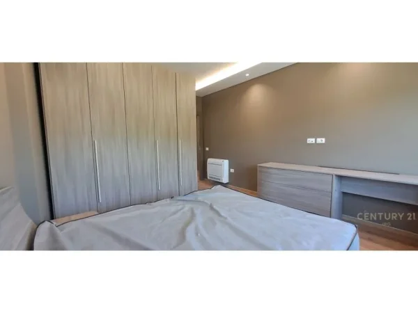 Tirane, shitet apartament 3+1+Ballkon Kati 4, 153 m² 298.000 € (rezidenca kodra e diellit)