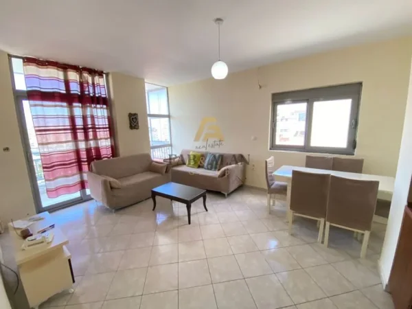 Tirane, jepet me qera apartament 2+1 Kati 7, 80 m² 400 € (Astir, Vila L)