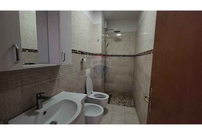 Tirane, shitet apartament 1+1 Kati 3, 60 m² 180.000 € (Shitet apartament 1+1 tek Garda)
