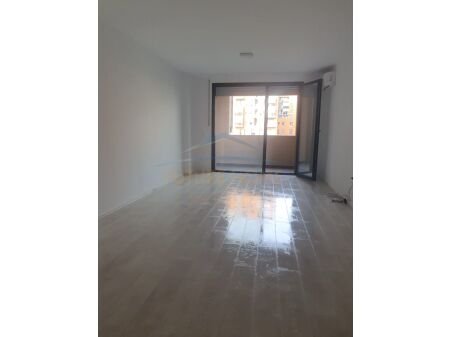 Tirane, jepet me qera apartament 2+1 Kati 1, 114 m² 600 € (Rruga Kongresi Manastirit, Kompleksi ASL 1, Tirane, AREA43019)