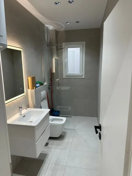 Tirane, jepet me qera apartament 2+1+Ballkon , 62 m² 800 € (ABDYL FRASHERI)
