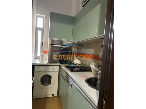 Tirane, jepet me qera apartament 1+1 Kati 5, 60 m² 500 € (MYSLYM SHYRI)