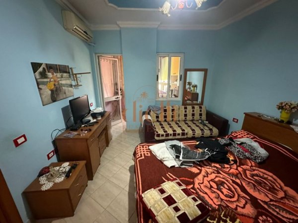 Tirane, jepet me qera apartament 3+1+Aneks+Ballkon Kati 2, 130 m² 600 € (Ish Stacioni Trenit)