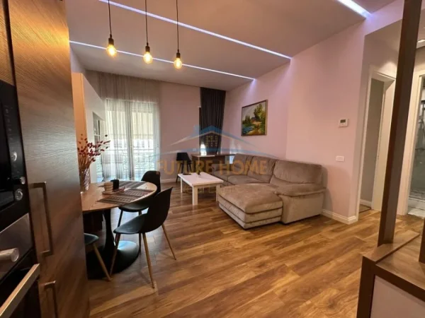Tirane, jepet me qera apartament 1+1 Kati 4, 73 m² 700 € (RRUGA E KAVAJES)
