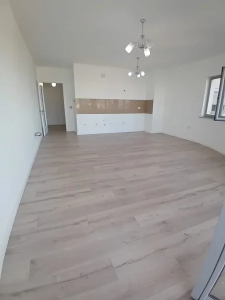 Tirane, shitet apartament 1+1+Ballkon Kati 8, 76 m² 147.000 € (Zogu i Zi)